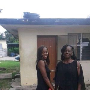 Meet your Posher, Alecia